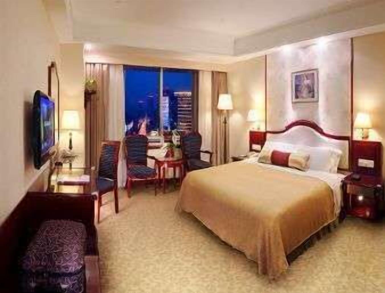 Ramada Plaza Tianlu Hotel Ухань Екстер'єр фото